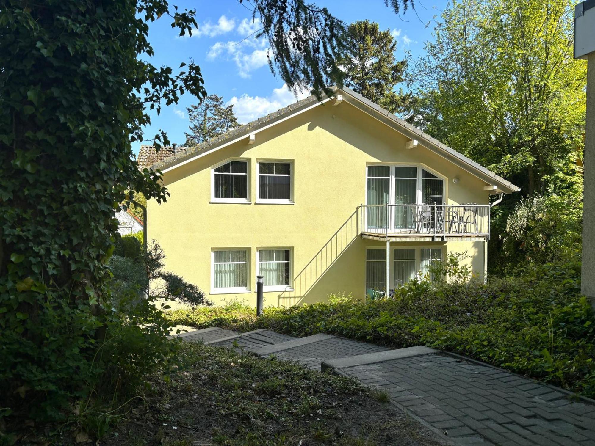 Haus Oie Idyll Mit Balkon 10 Minuten Zum Strand 치노비츠 외부 사진